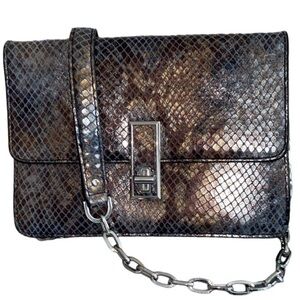 EUC G.I.L.I. crossbody bag leather Blue/Silver Metallic snakeskin pattern